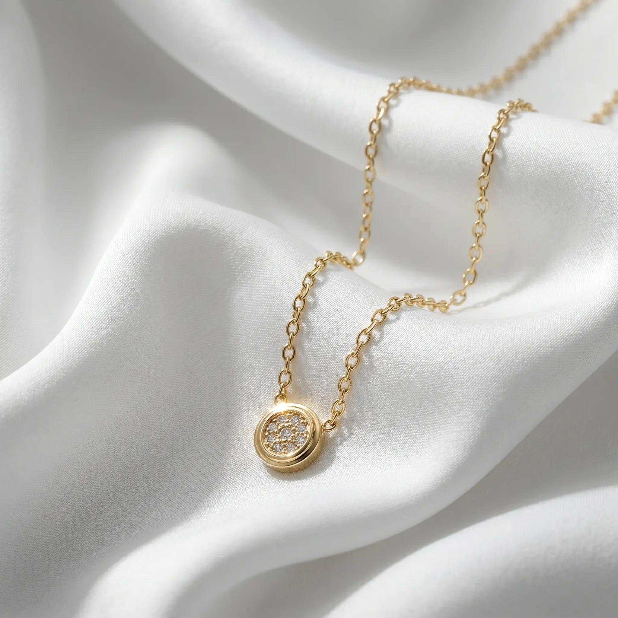 Aura Solitaire Necklace – 18K Gold Plated